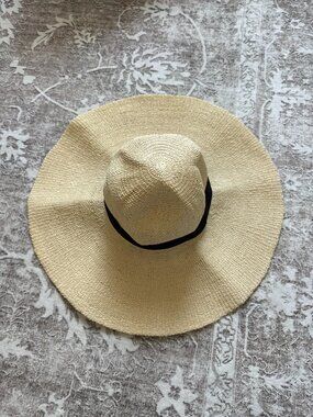H&M Beige 100% Paper Straw Wide Floppy Brim Sun Hat Black Ribbon Band 56cm M